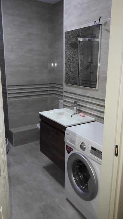 Asmati Apartment 2 バトゥーミ エクステリア 写真