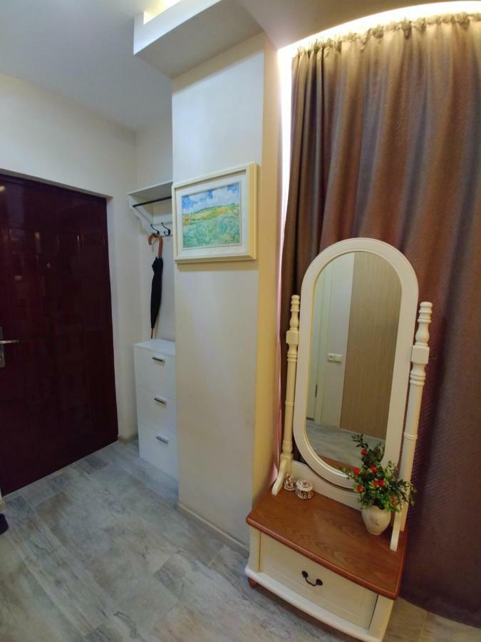 Asmati Apartment 2 バトゥーミ エクステリア 写真