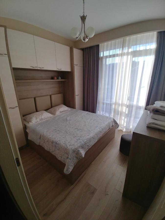 Asmati Apartment 2 バトゥーミ エクステリア 写真