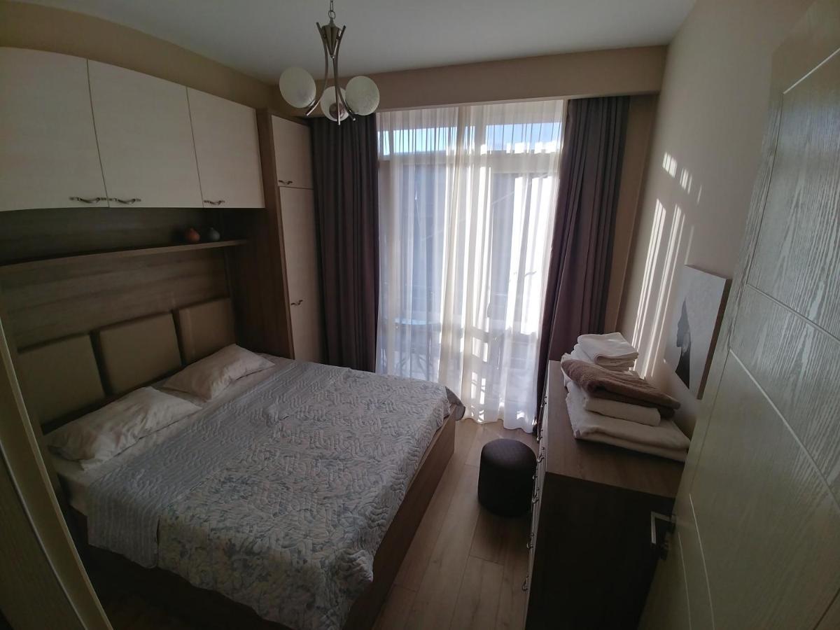Asmati Apartment 2 バトゥーミ エクステリア 写真